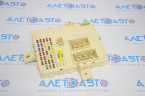 Fuse box under the dashboard Hyundai Sonata 11-11