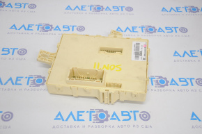 Fuse box under the dashboard Hyundai Sonata 11-11