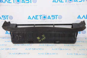 Lower radiator deflector for the Infiniti QX30 17-19