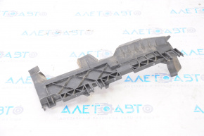 Left radiator deflector for Infiniti QX30 17-19
