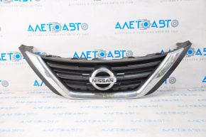 Radiator grill grill Nissan Altima 16-18 rest with emblem, chrome defect, broken fastener