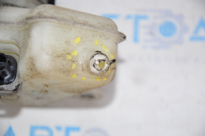 Honda CRV 12-16 brake master cylinder reservoir broken nipple