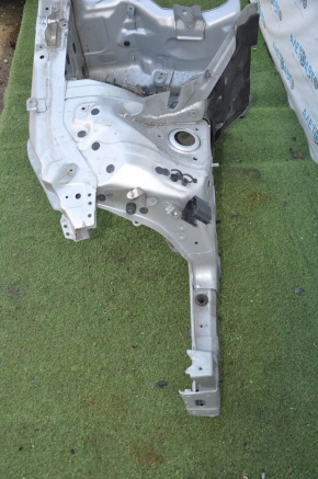 Front right quarter Infiniti Q50 14-20 RWD, silver