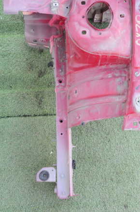 Quarter front left Infiniti QX30 17-19 red