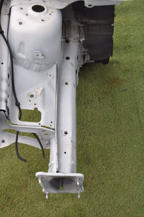 Front right quarter with central pillar Ford Escape MK 13-14 pre-rest white, dented central pillar
