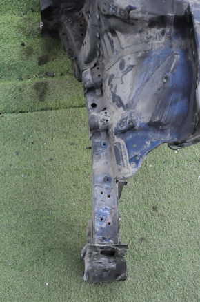 Front left quarter Lexus CT200h 11-17 black, bent side member