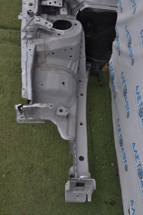 Front right quarter Toyota Prius 30 10-15 silver with central pillar