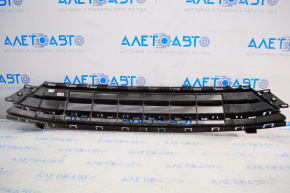 Lower grille of front bumper VW Jetta 15-18 USA without parking sensors, crack