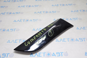 Right side glass molding Jeep Compass 17-24, mounting defect