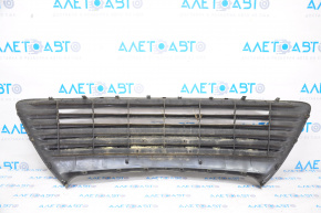 Front bumper grille Toyota Camry v55 15-17 usa LE broken fastener, dents