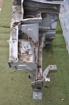 Front quarter right Nissan Leaf 13-17 silver