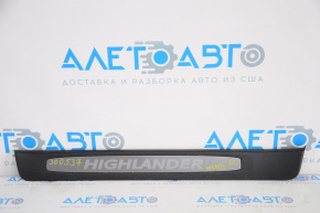 Door sill outer front left Toyota Highlander 14-19 chrome, scratches
