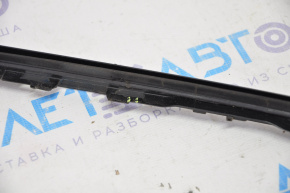 Windshield molding right Toyota Highlander 14-19 crack in mount