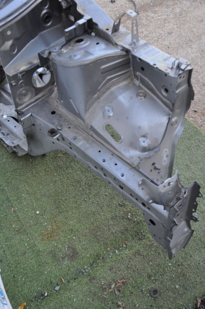 Front left quarter Nissan Rogue 14-20 gray