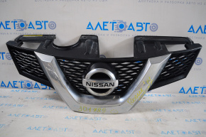 Radiator grill grill Nissan Rogue 14-15 without a chamber with an emblem, swollen chrome