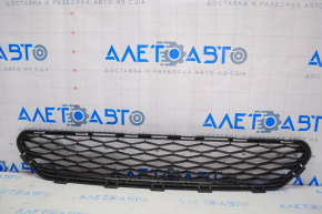Lower grille front bumper Nissan Rogue 14-16 lower row broken