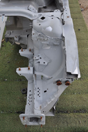Front quarter left Ford Fusion mk5 13-20 silver, with central pillar