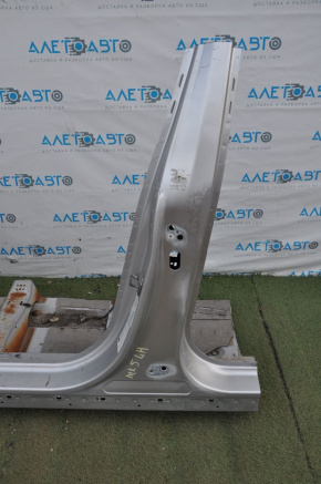 Front quarter left Ford Fusion mk5 13-20 silver, with central pillar