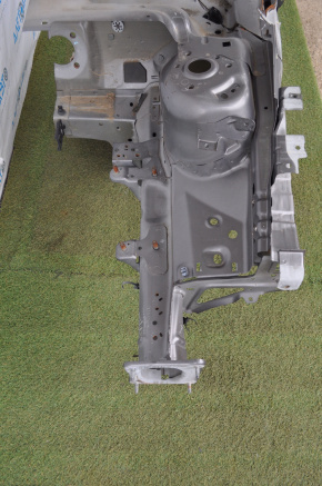 Front left quarter Ford Focus mk3 11-18 graphite with central pillar, sawn gun