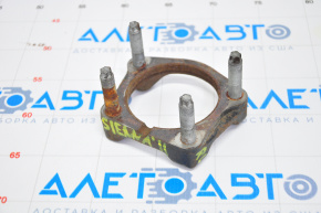 Rear left hub mounting bracket Toyota Sienna 11-20 FWD