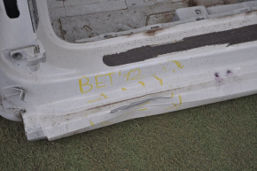 Front left quarter VW Beetle 12-19 19white, dented gun nose and threshold, pillar