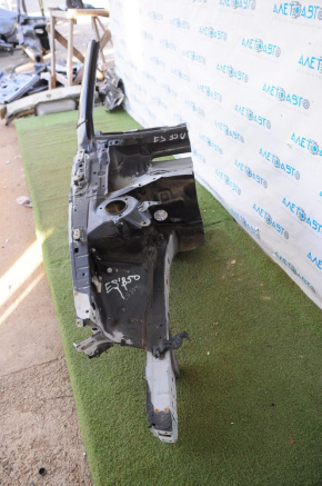Front right quarter Lexus ES350 07-10
