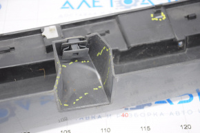 Left threshold Lincoln MKZ 13-20 graphite with seals, broken fastener, dented, missing fragment