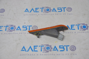 Reflector front right Cadillac ATS 13-14 14 broken fastener