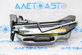 Tool kit set left Porsche Cayenne 958 11-17