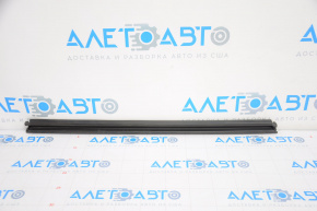 Glass seal inside rear left door Porsche Cayenne 958 11-17