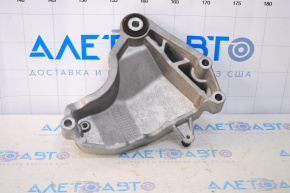 Engine mount bracket right Mercedes CLA 250 14-19