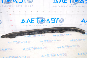 Left hood-wing seal for Mercedes CLA 14-19