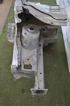 Front right quarter Ford Escape MK3 13-14 pre-rest, with central pillar, upper pillar is dented