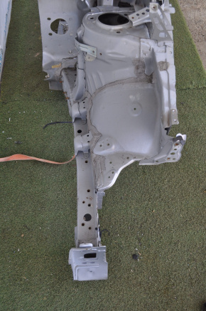 Front quarter left Toyota Prius 30 10-15 silver with central pillar