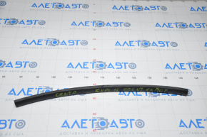 Ford Explorer 16-19 center hood seal