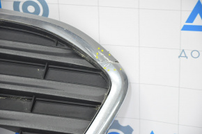 Lower grille of front bumper Toyota Avalon 13-15 prerest, fractures