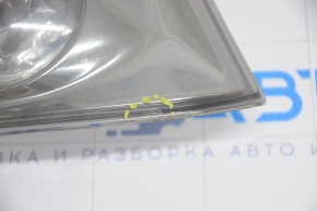 Inner taillight trunk lid left Lexus RX350 RX400h 06-07 rest dark, chip, chrome peeled off, broken guide