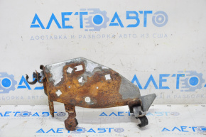 Lexus RX400h 06-09 inverter bracket rusty