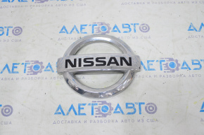 Nissan Rogue Sport 17-17 Grille Emblem Simple