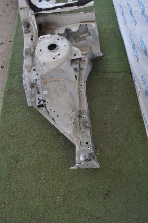 Front quarter right Nissan Altima 13-14 white