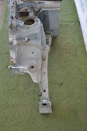 Front right quarter Toyota Prius V 12-17 blue