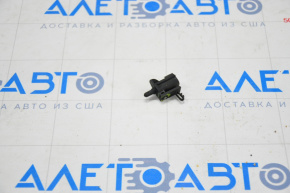 Ambient air temperature sensor Ford Escape MK3 13- cracked fastener