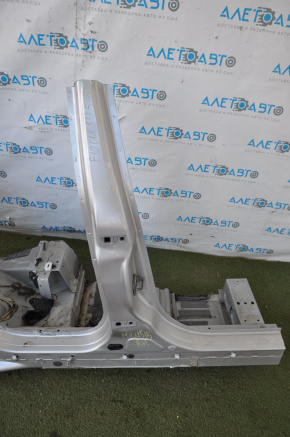 Quarter wing rear right Ford Focus mk3 11-18 4d silver, with central pillar, dented