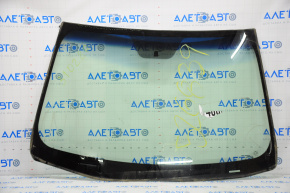 Windshield Hyundai Sonata 11-12 air on the edge, scratches, sand