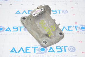 Engine mount bracket left Jeep Grand Cherokee WK2 11-21 3.6