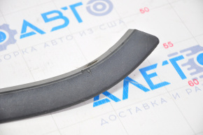 Rear right wing arch seal Jeep Grand Cherokee WK2 11-21 on the body, scratches