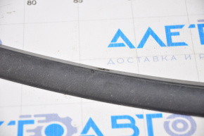 Rear right wing arch seal Jeep Grand Cherokee WK2 11-21 on the body, scratches