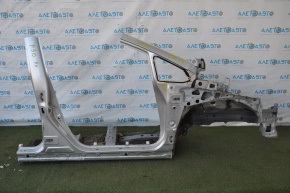 Front right quarter Toyota Prius 30 10-15 silver with central pillar