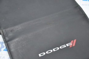 Dodge Challenger 09 Manual - English language is worn out