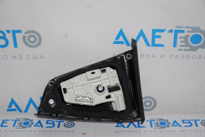 Light inside trunk lid left VW Jetta 15-15 USA halogen light, spider web, crack on glass